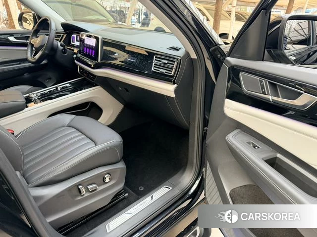 Volkswagen Tourang 2023 Черный из Китая, фото 4