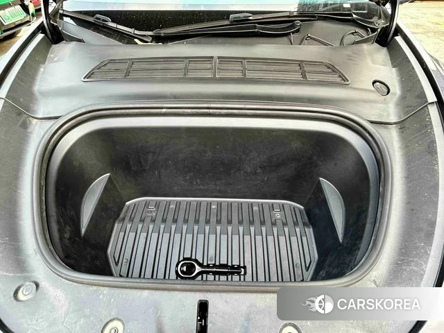 Tesla Model Y 2023 Темно-серый из Китая, фото 4