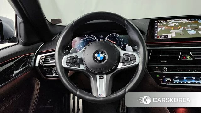 BMW 5 Series (G30) 2019 Серебристо-серый из Кореи, фото 4