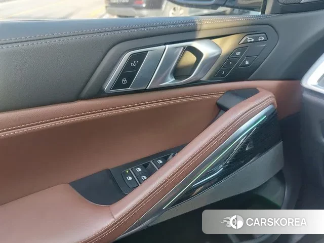 BMW X6 (G06) 2023 Белый из Кореи, фото 4