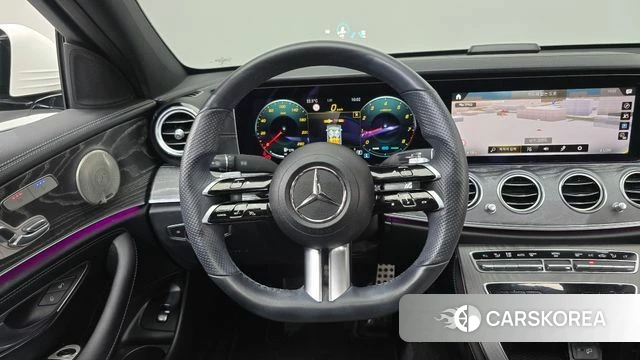 Mercedes-Benz E-Class W213 2022 Белый из Кореи, фото 4