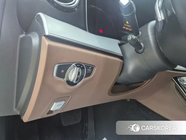 Mercedes-Benz E-Class W213 2021 Белый из Кореи, фото 4