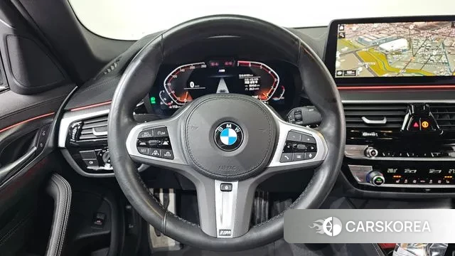 BMW 5 Series (G30) 2022 Черный из Кореи, фото 4