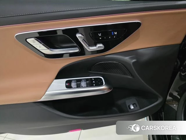 Mercedes-Benz E-Class W214 2026 Черный из Кореи, фото 4