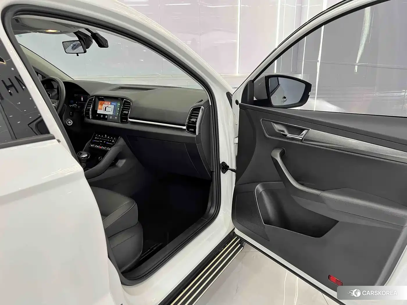 Skoda Krok 2022 Белый из Китая, фото 4