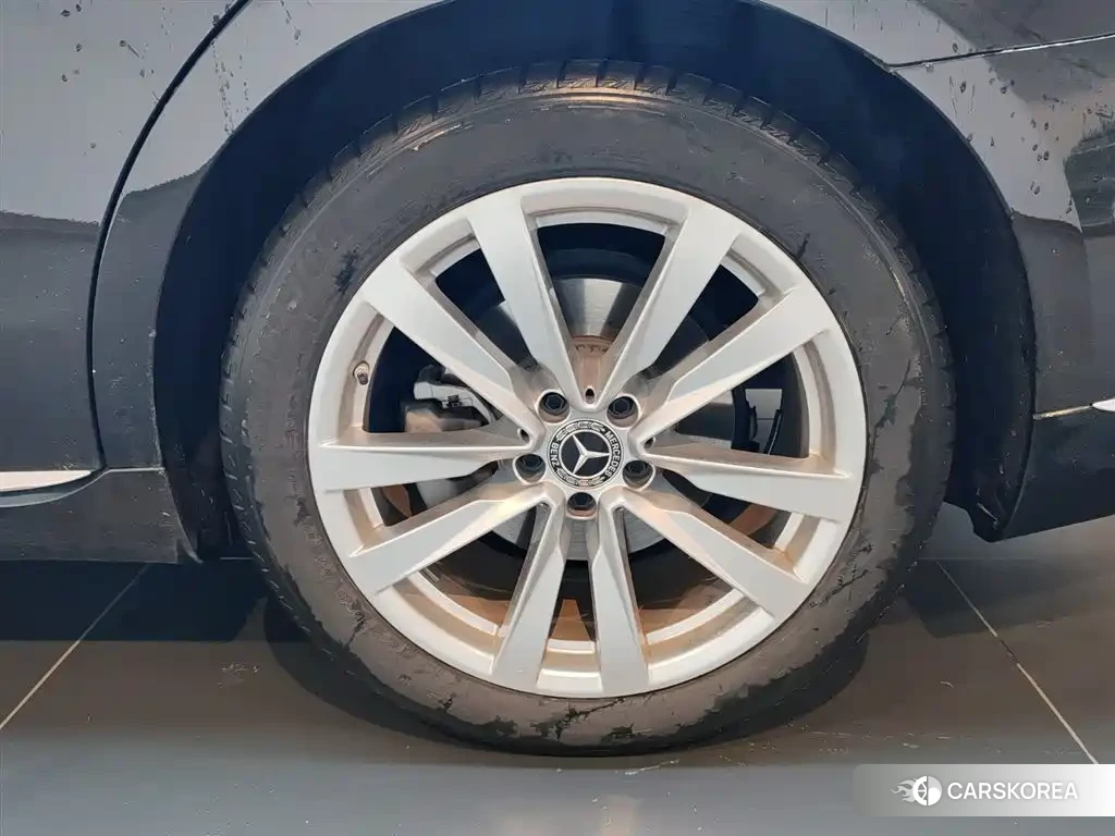 Mercedes-Benz S-class 2024 Черный из Китая, фото 4