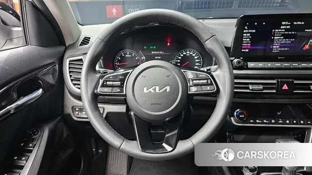 Kia Seltos 2022 Белый из Кореи, фото 4