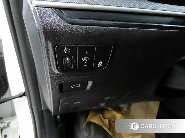 Kia The New K5 3rd generation 2023 Белый из Кореи, фото 4