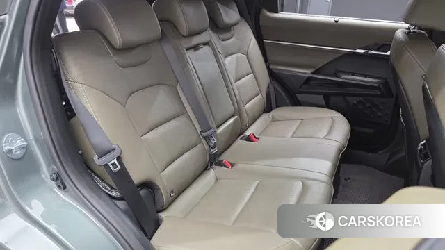 Ssangyong Torres 2022 Темно-зеленый из Кореи, фото 4