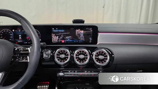 Mercedes-Benz CLA-Class C118 2025 Небесно-голубой из Кореи, фото 4