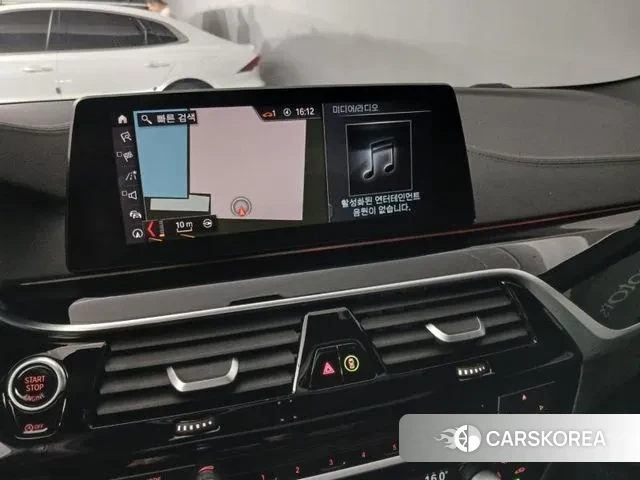 BMW 5 Series (G30) 2019 Белый из Кореи, фото 4