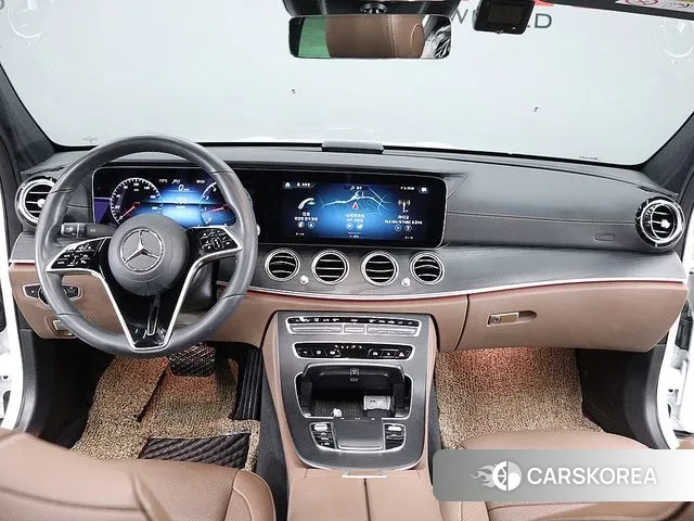Mercedes-Benz E-Class W213 2023 Белый из Кореи, фото 4