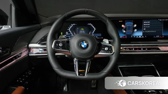 BMW 7 Series (G70) 2025 Черный из Кореи, фото 4
