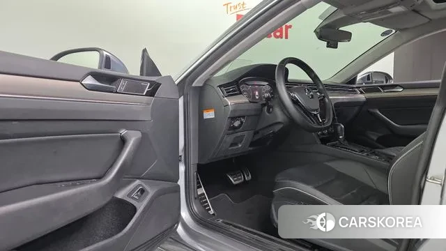 Volkswagen Arteon 2019 Серебряный из Кореи, фото 4