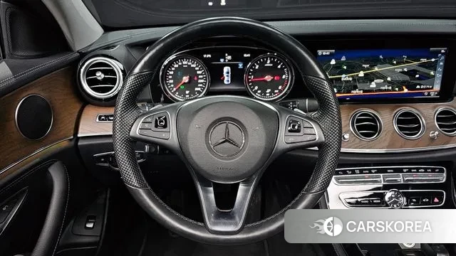 Mercedes-Benz E-Class W213 2018 Черный из Кореи, фото 4
