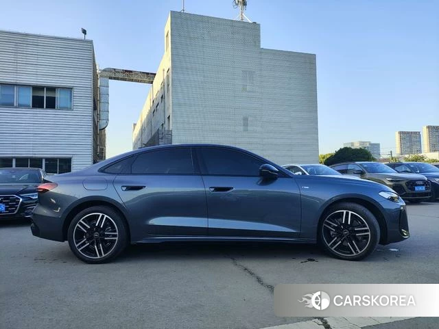Audi A5L 2026 Темно-серый из Китая, фото 4