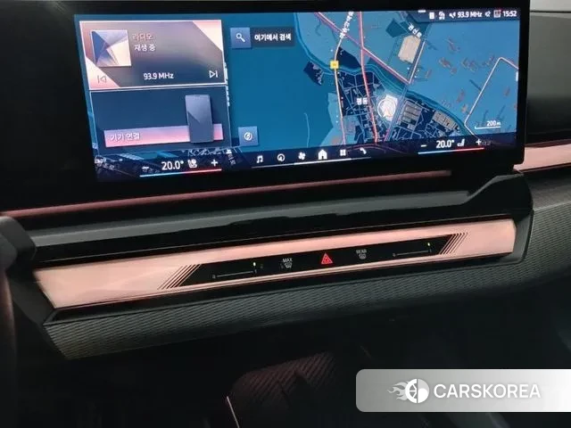 BMW 5 Series (G60) 2023 Белый из Кореи, фото 4