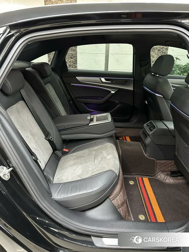 Audi A6L 2021 Черный из Китая, фото 4