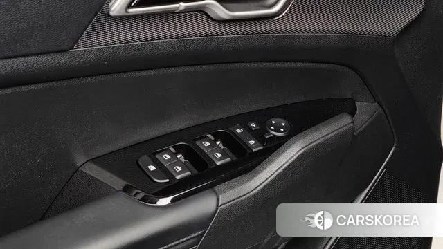 Kia Sportage 5th Generation Hybrid 2021 Белый из Кореи, фото 4