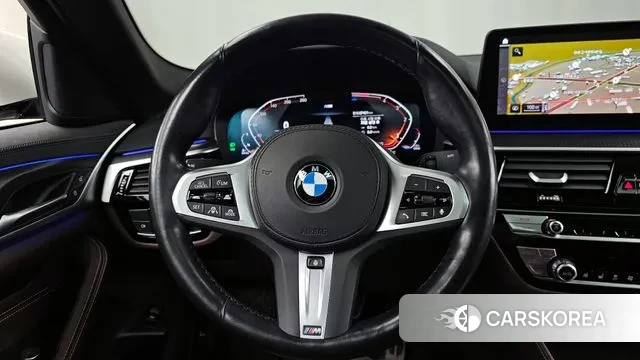 BMW 5 Series (G30) 2023 Белый из Кореи, фото 4