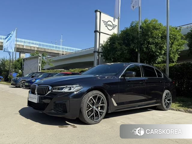 BMW 5 series 2022 Черный из Китая, фото 4