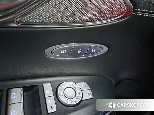 Genesis Electrified GV70 2022 Песочный из Кореи, фото 4