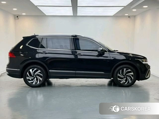 Volkswagen Tiguan L 2024 Черный из Китая, фото 4