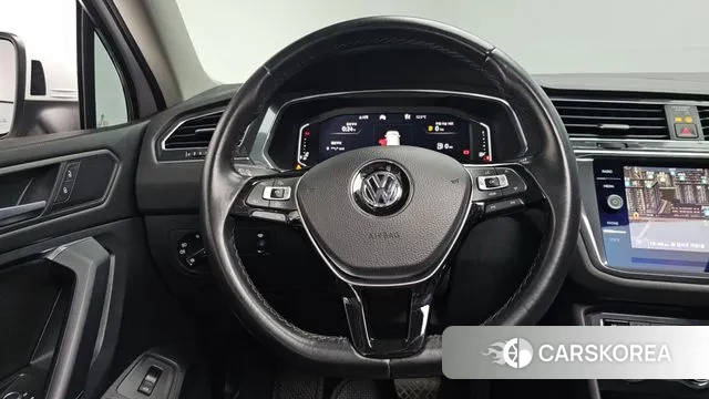 Volkswagen Tiguan Allspace 2020 Белый из Кореи, фото 4