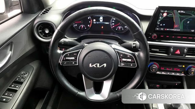 Kia The New K3 2nd generation 2022 Белый из Кореи, фото 4