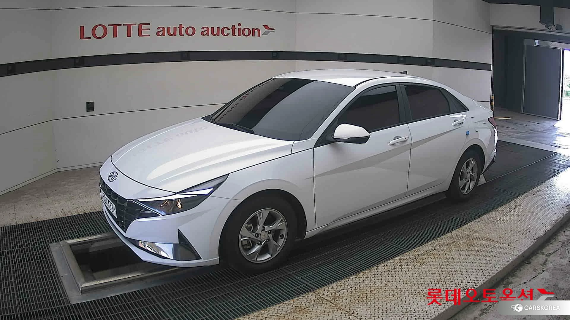 Hyundai Avante 2021 Polar White из Кореи, фото 4