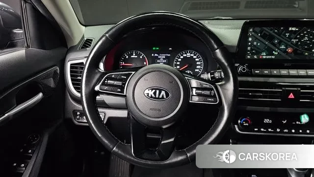 Kia Seltos 2021 Серый из Кореи, фото 4