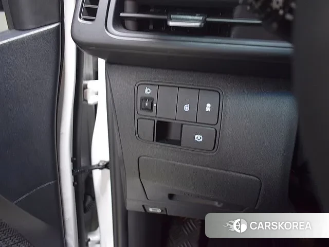 Hyundai Staria 2025 Белый из Кореи, фото 4