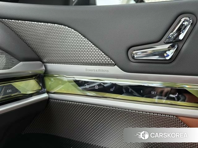 BMW 7 series 2024 Черный из Китая, фото 4