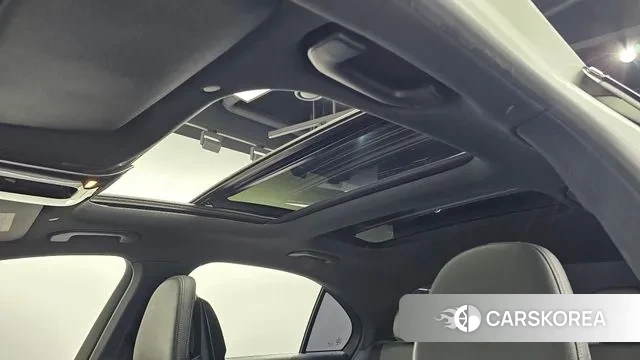 Mercedes-Benz C-Class W206 2022 Белый из Кореи, фото 4