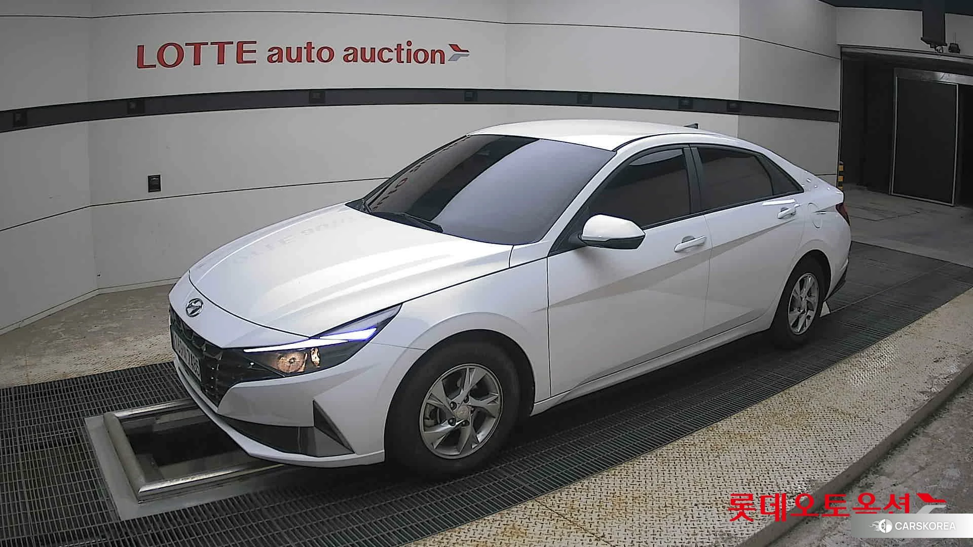 Hyundai Avante 2023 Polar White из Кореи, фото 4