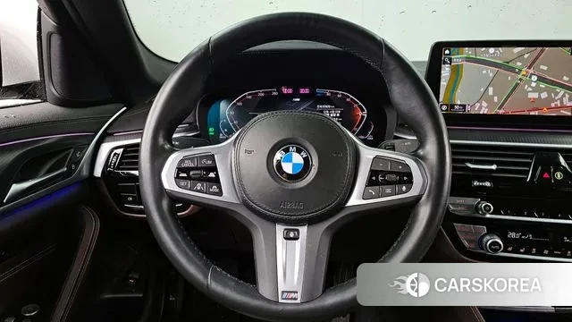 BMW 5 Series (G30) 2022 Белый из Кореи, фото 4