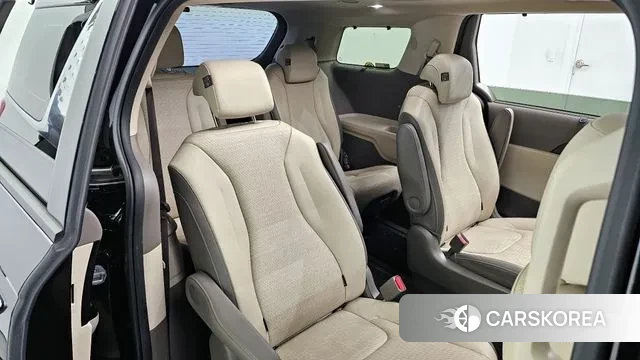 Kia Carnival 4th generation 2022 Черный из Кореи, фото 4