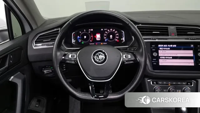 Volkswagen Tiguan second Generation 2020 Белый из Кореи, фото 4