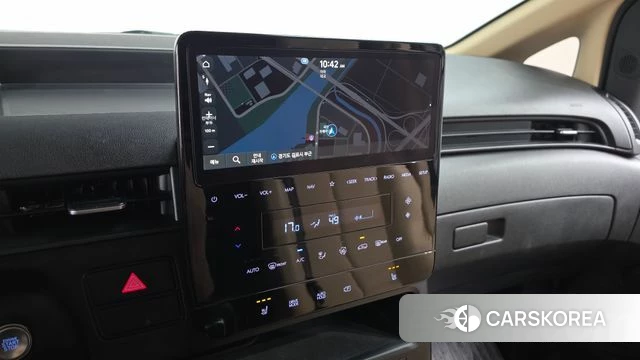Hyundai Staria 2023 Белый из Кореи, фото 4
