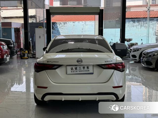 Nissan Xuan Yi 2022 Белый из Китая, фото 4