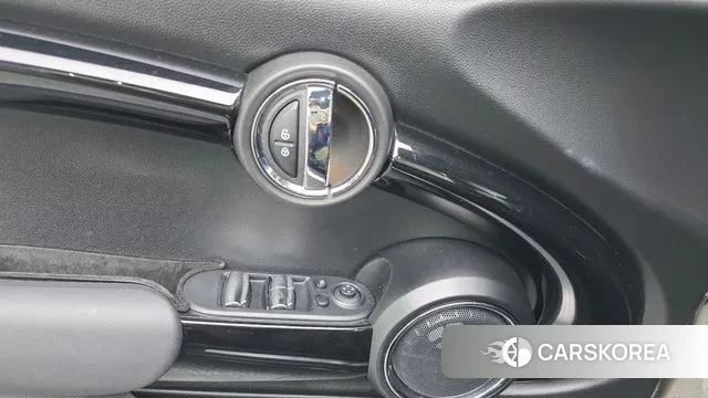 Mini Cooper S Convertible 2020 Песочный из Кореи, фото 4