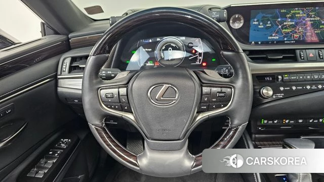 Lexus ES300h 7th generation 2021 Серый из Кореи, фото 4