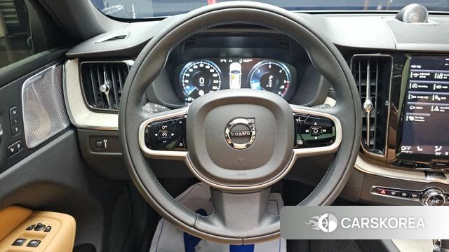 Volvo XC60 second Generation 2019 Белый из Кореи, фото 4