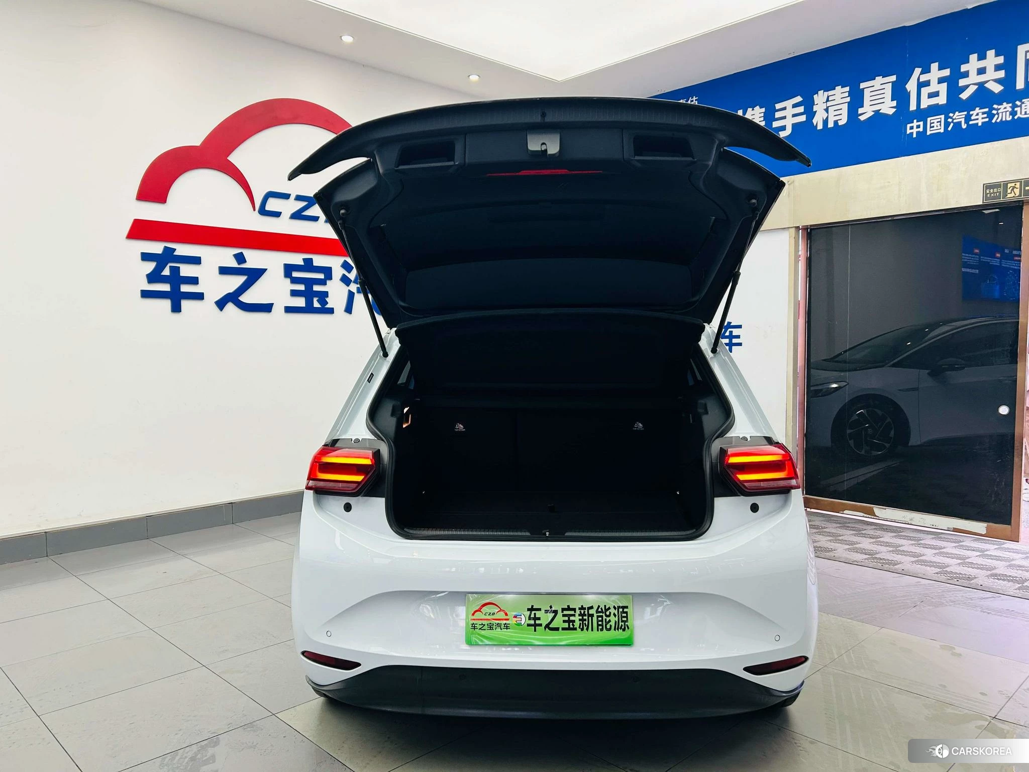 Volkswagen ID.3 2023 Белый из Китая, фото 4