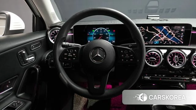 Mercedes-Benz A-Class W177 2019 Белый из Кореи, фото 4