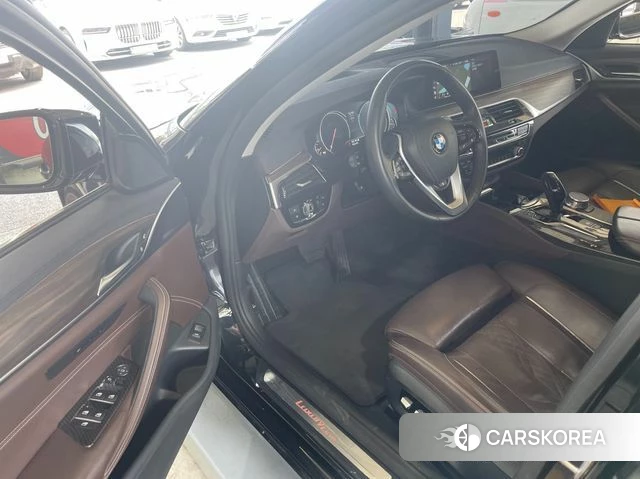 BMW 5 Series (G30) 2018 Черный из Кореи, фото 4