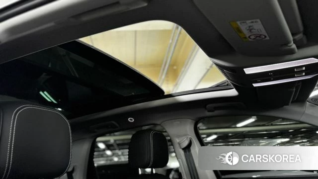 Volkswagen Touareg 3rd generation 2026 Белый из Кореи, фото 4
