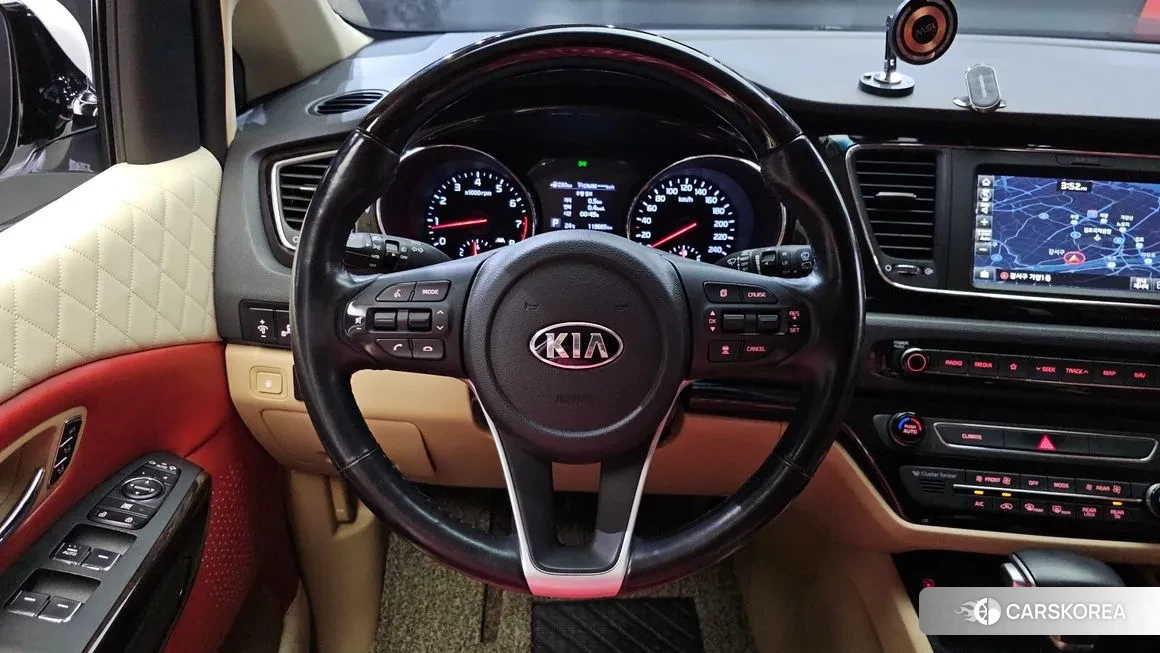 Kia The New Carnival 2018 Белый из Кореи, фото 4