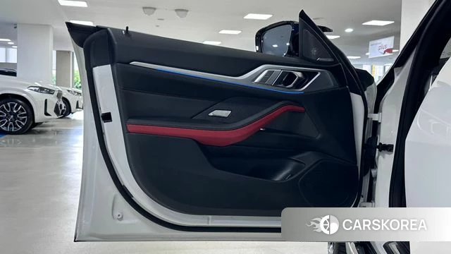 BMW i4 2025 Белый из Кореи, фото 4