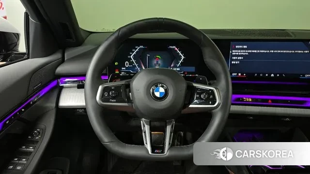 BMW 5 Series (G60) 2025 Черный из Кореи, фото 4